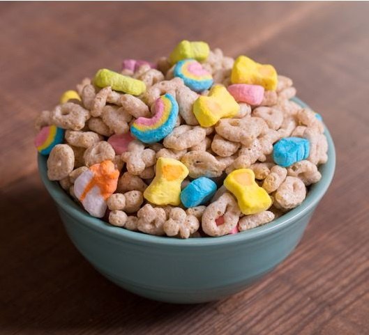General Mills Lucky Charms Breakfast Cereal 297g box