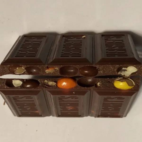 Hershey's Hersheys Milk Chocolate N Reese's Reeses Pieces Candy Bar 43g